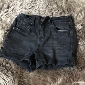 Tully’s shorts